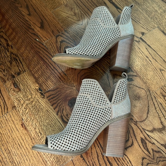 Vince Camuto Kiminni Studded Booties - Picture 3 of 5